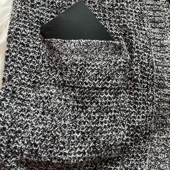 S Long Knit Sweater - Picture 2 of 3